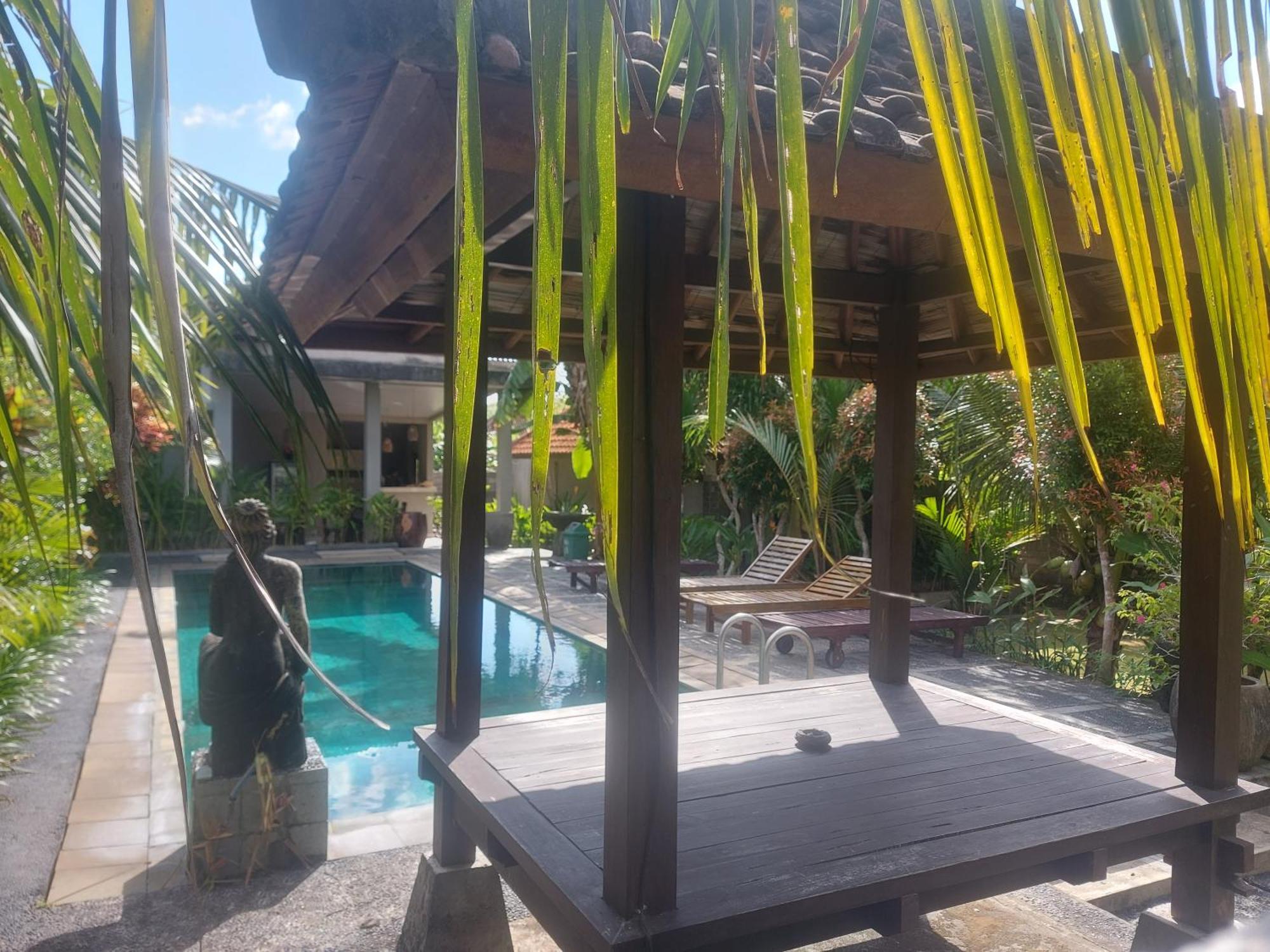 Paranyogan Homestay Uluwatu Exterior foto